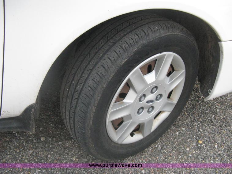 image for item AS9154 2006 Ford Taurus SE