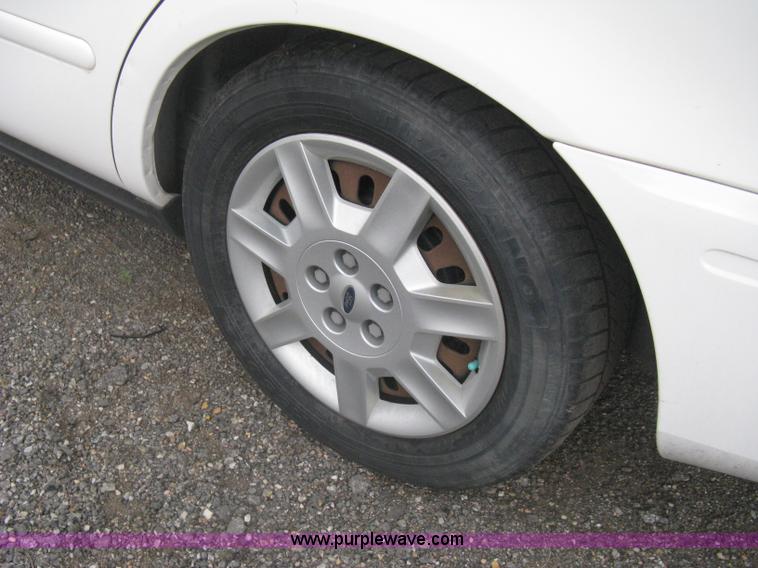 image for item AS9154 2006 Ford Taurus SE
