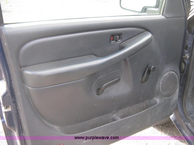 image for item AS9156 Chevrolet Silverado 2500 pickup truck