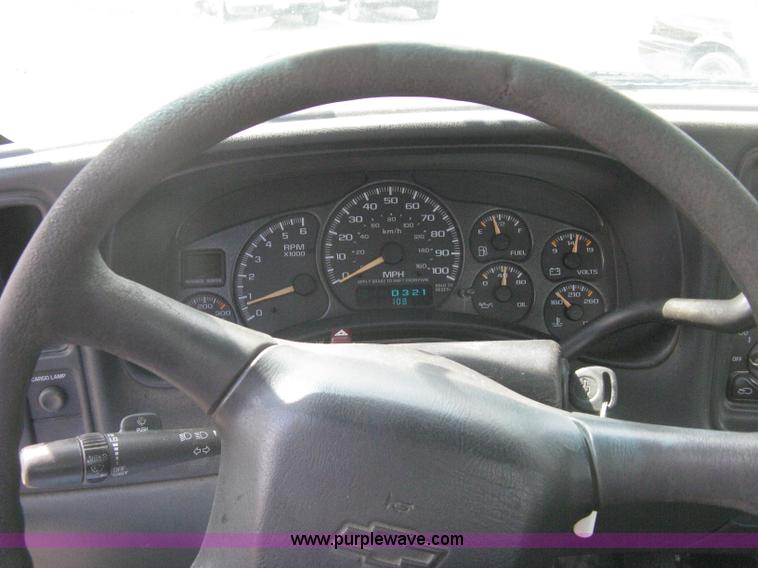 image for item AS9156 Chevrolet Silverado 2500 pickup truck