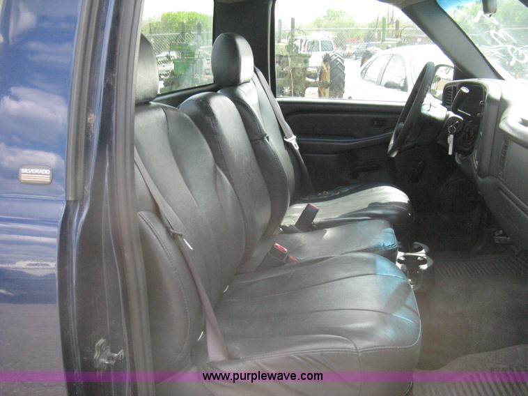 image for item AS9156 Chevrolet Silverado 2500 pickup truck