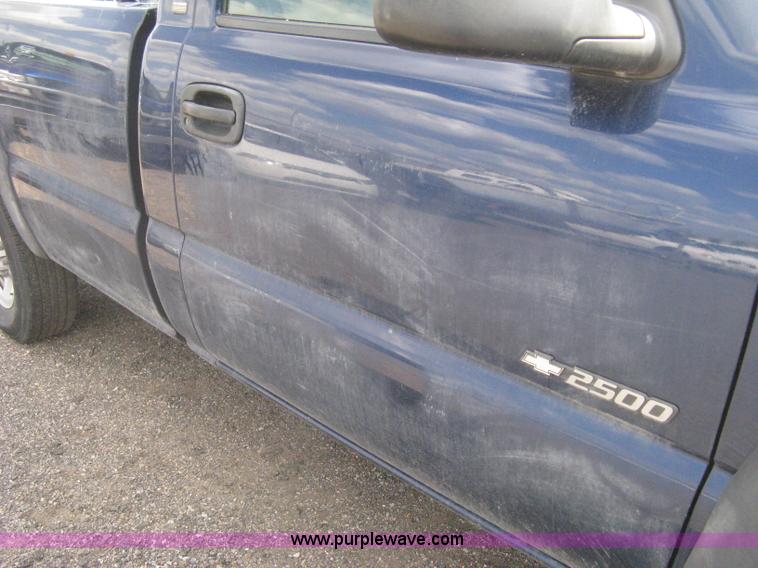 image for item AS9156 Chevrolet Silverado 2500 pickup truck