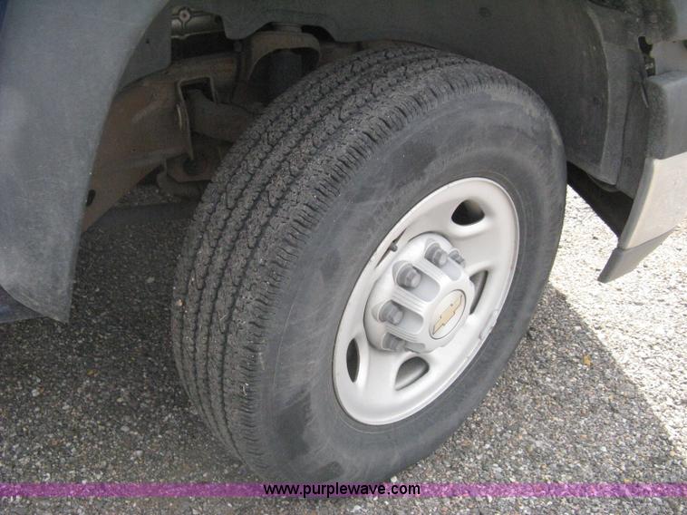 image for item AS9156 Chevrolet Silverado 2500 pickup truck