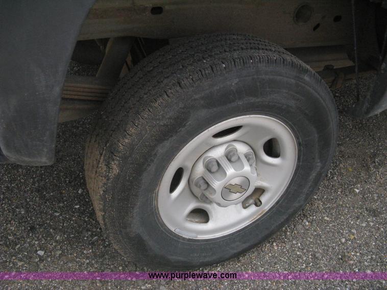 image for item AS9156 Chevrolet Silverado 2500 pickup truck
