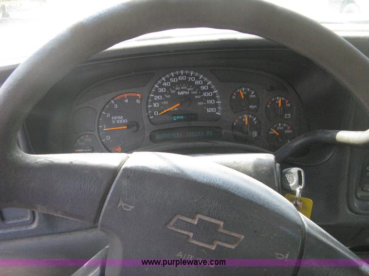 image for item AS9157 2003 Chevrolet Silverado 2500HD Ext. Cab pickup truck