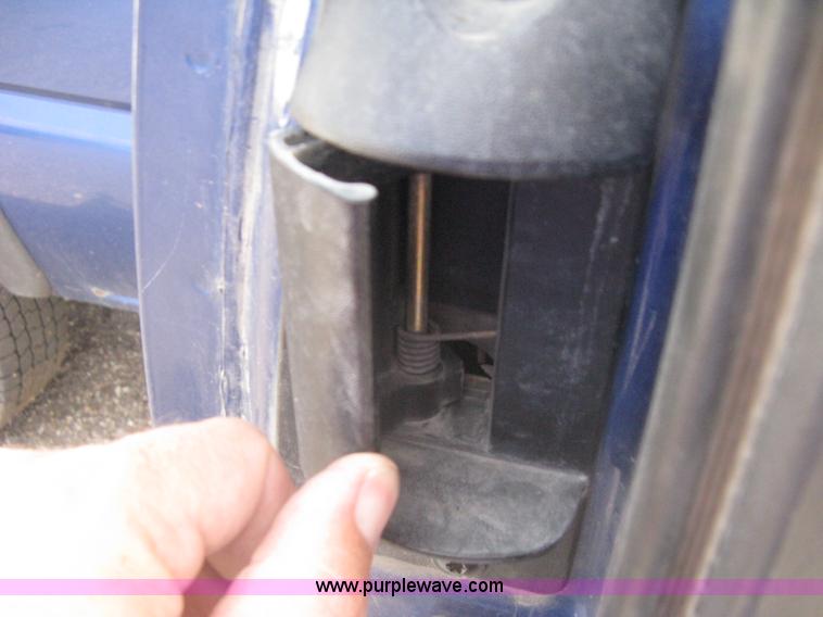 image for item AS9157 2003 Chevrolet Silverado 2500HD Ext. Cab pickup truck