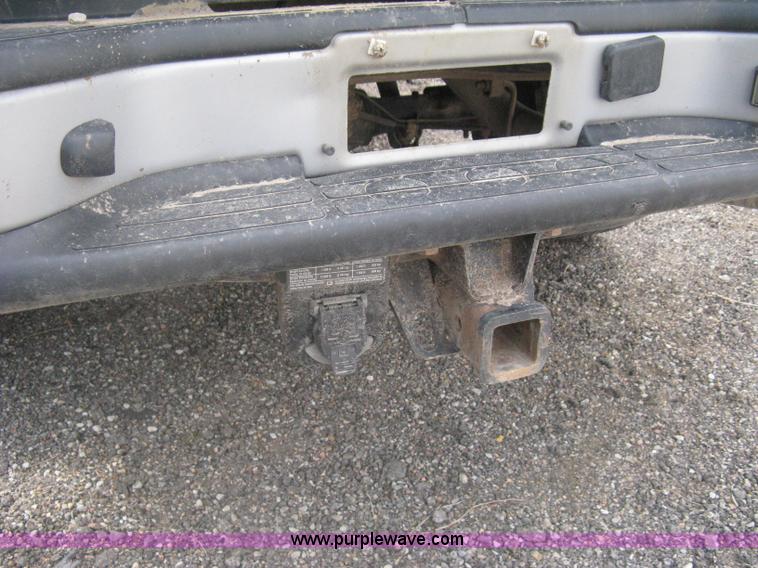 image for item AS9157 2003 Chevrolet Silverado 2500HD Ext. Cab pickup truck