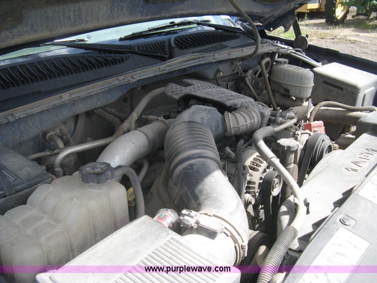 image for item AS9157 2003 Chevrolet Silverado 2500HD Ext. Cab pickup truck