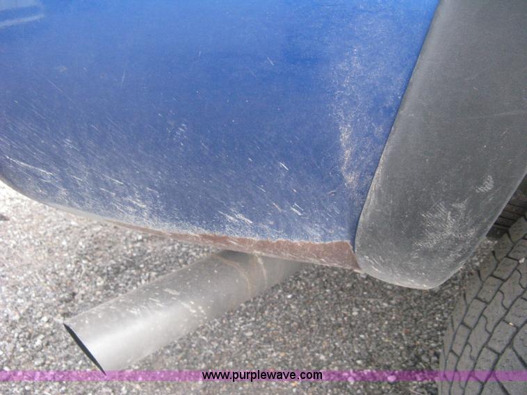 image for item AS9157 2003 Chevrolet Silverado 2500HD Ext. Cab pickup truck