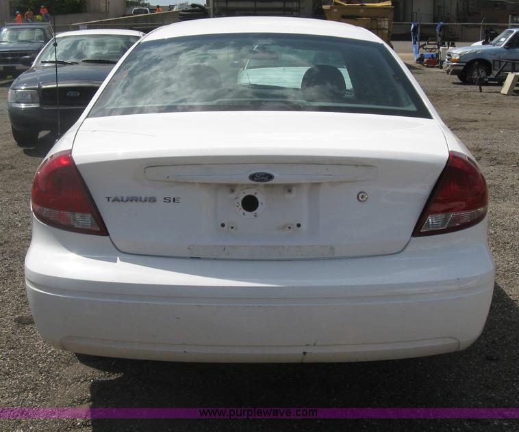 image for item AS9159 2006 Ford Taurus SE