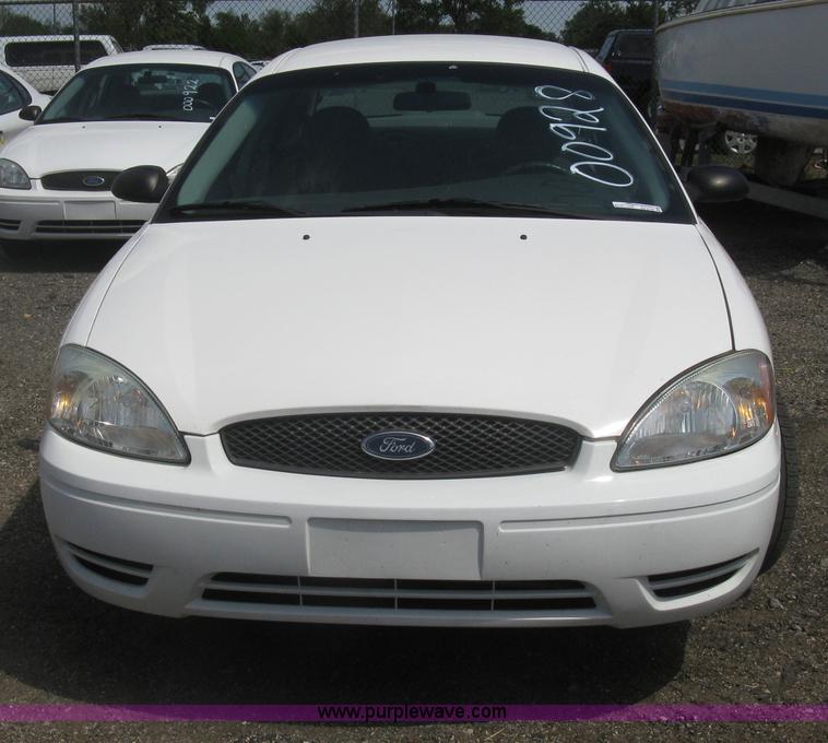 image for item AS9159 2006 Ford Taurus SE