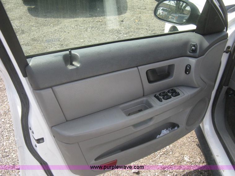 image for item AS9159 2006 Ford Taurus SE