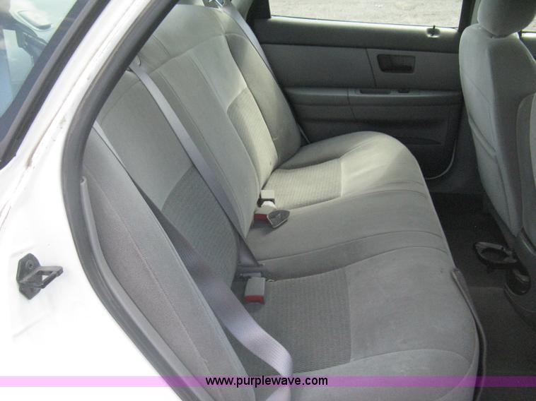 image for item AS9159 2006 Ford Taurus SE
