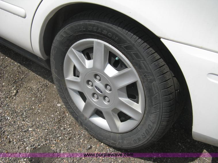 image for item AS9159 2006 Ford Taurus SE