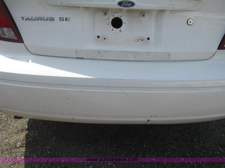 image for item AS9159 2006 Ford Taurus SE