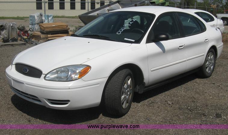 image for item AS9160 2006 Ford Taurus SE