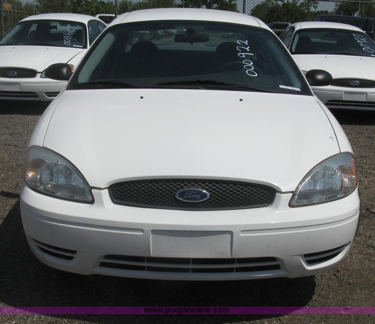 image for item AS9160 2006 Ford Taurus SE