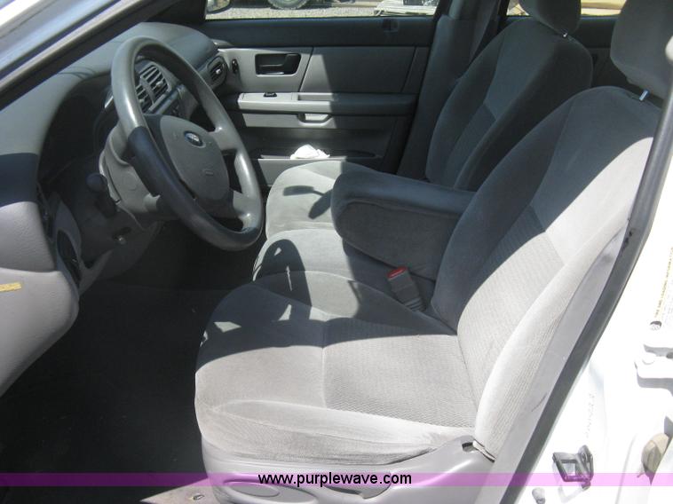 image for item AS9160 2006 Ford Taurus SE