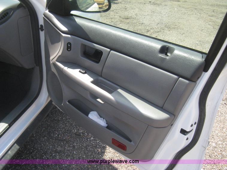 image for item AS9160 2006 Ford Taurus SE