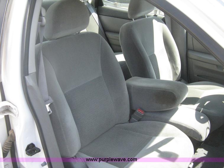 image for item AS9160 2006 Ford Taurus SE