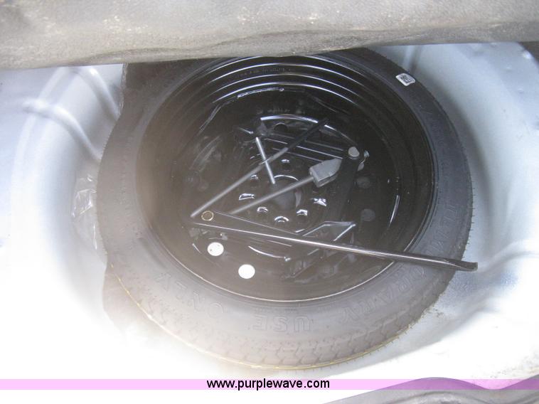 image for item AS9160 2006 Ford Taurus SE