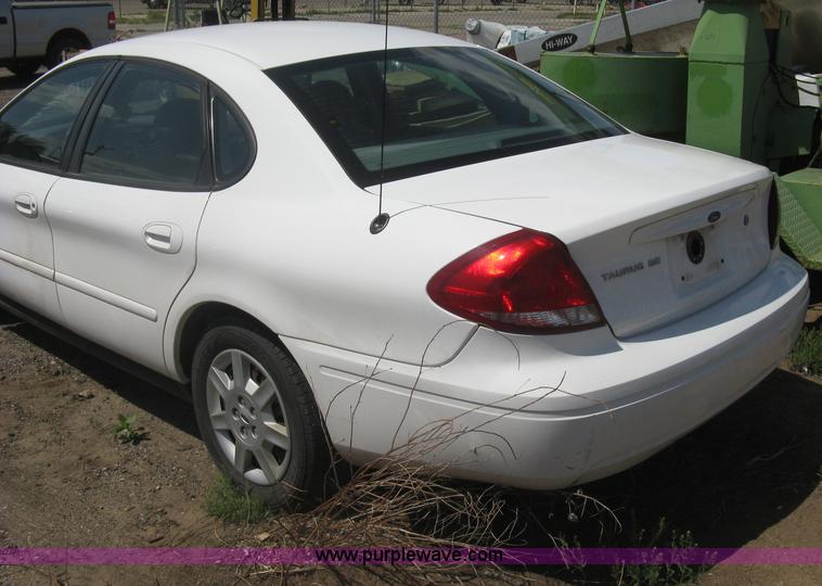 image for item AS9161 2006 Ford Taurus SE
