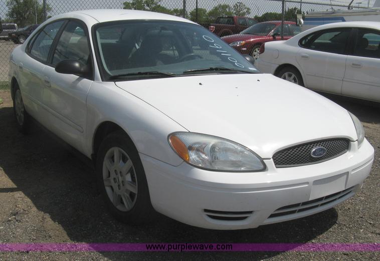 image for item AS9161 2006 Ford Taurus SE