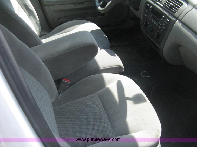 image for item AS9161 2006 Ford Taurus SE