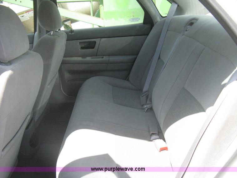 image for item AS9161 2006 Ford Taurus SE