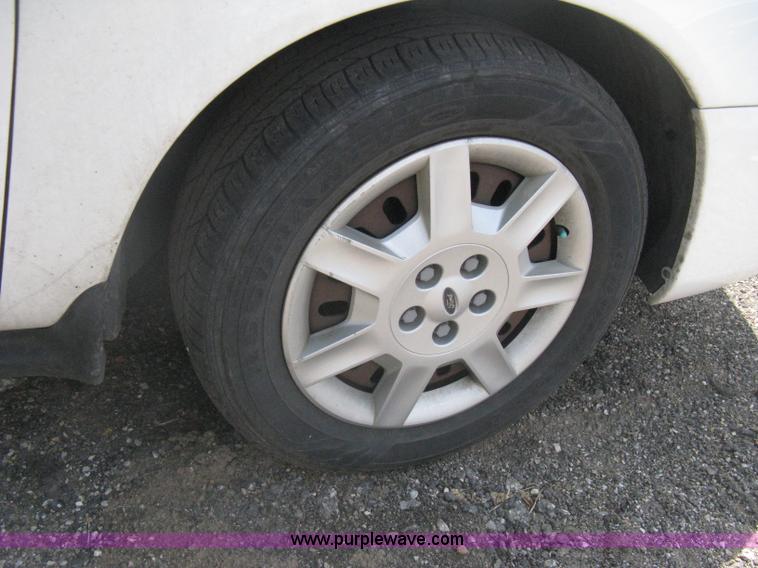 image for item AS9161 2006 Ford Taurus SE