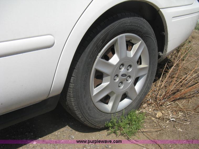 image for item AS9161 2006 Ford Taurus SE