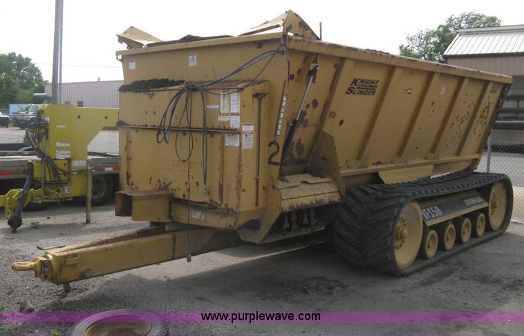 image for item AS9181 Knight 8040 Pro Twin Slinger slurry spreader