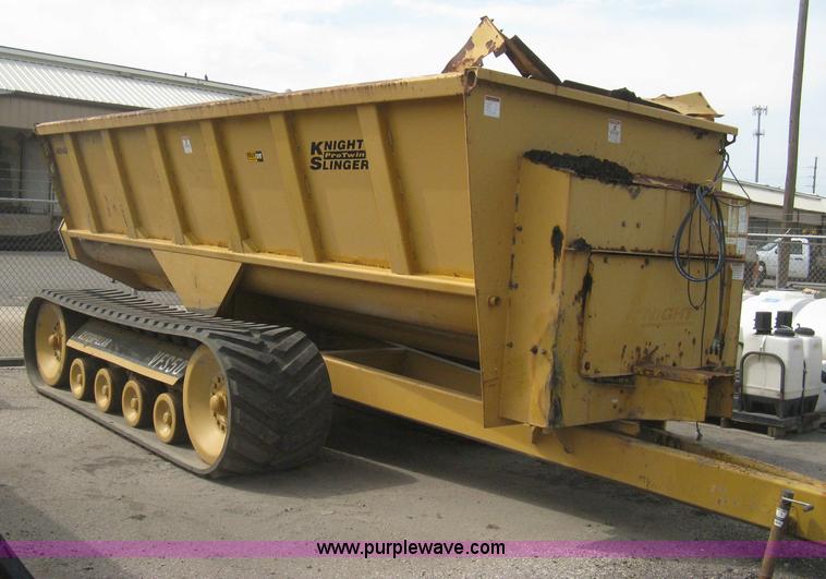 image for item AS9181 Knight 8040 Pro Twin Slinger slurry spreader