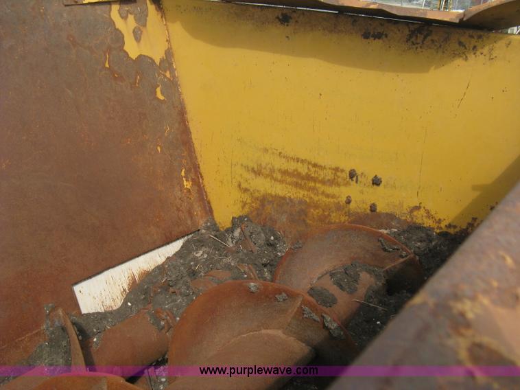 image for item AS9181 Knight 8040 Pro Twin Slinger slurry spreader