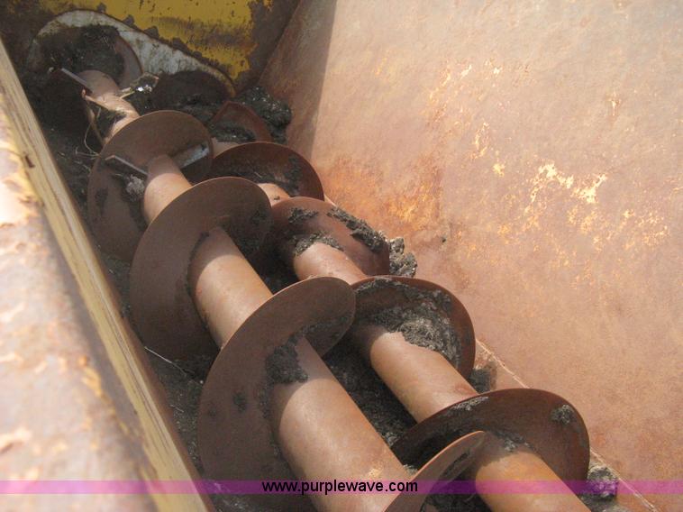 image for item AS9181 Knight 8040 Pro Twin Slinger slurry spreader