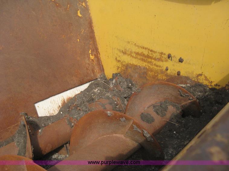 image for item AS9181 Knight 8040 Pro Twin Slinger slurry spreader