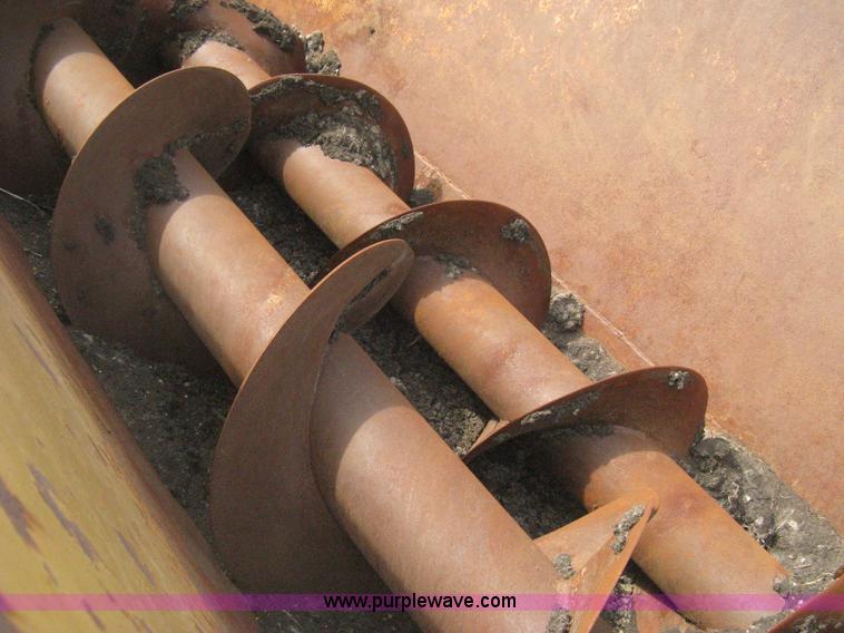 image for item AS9181 Knight 8040 Pro Twin Slinger slurry spreader