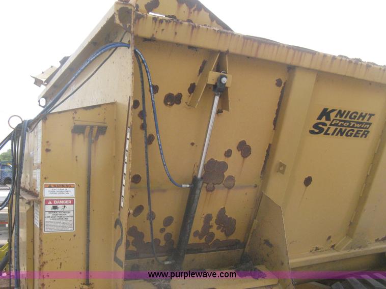 image for item AS9181 Knight 8040 Pro Twin Slinger slurry spreader