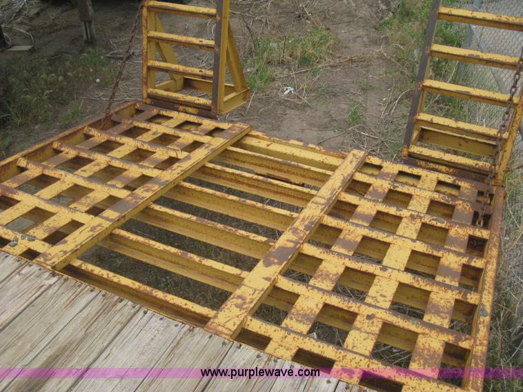 image for item AS9184 2002 Belshe FB-14 equipment trailer