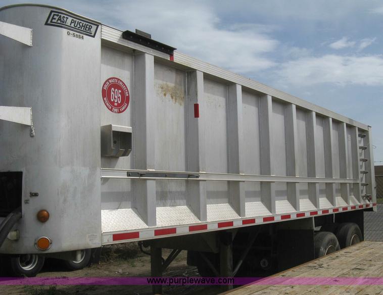 image for item AS9185 1997 East Pusher trailer