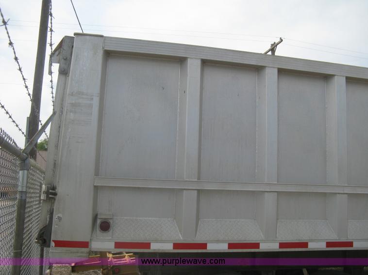 image for item AS9185 1997 East Pusher trailer