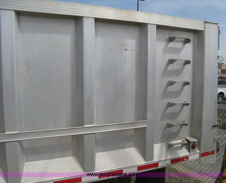 image for item AS9185 1997 East Pusher trailer