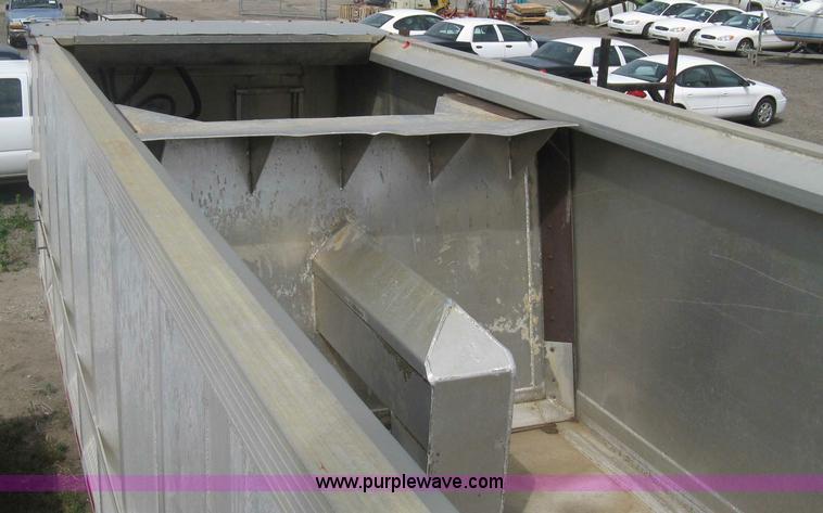 image for item AS9185 1997 East Pusher trailer