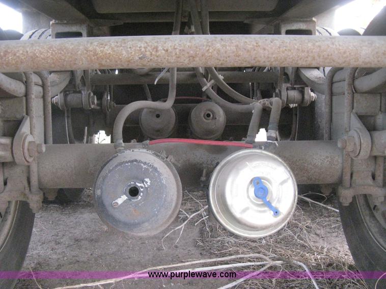 image for item AS9185 1997 East Pusher trailer