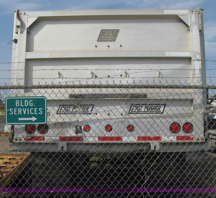 image for item AS9185 1997 East Pusher trailer