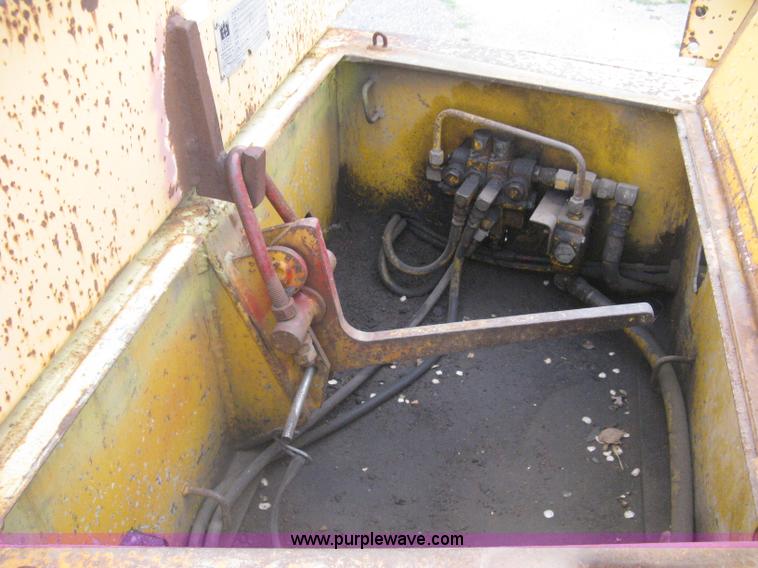 image for item AS9187 1999 Trail King TK50RB-3000 roll back flatbed trailer