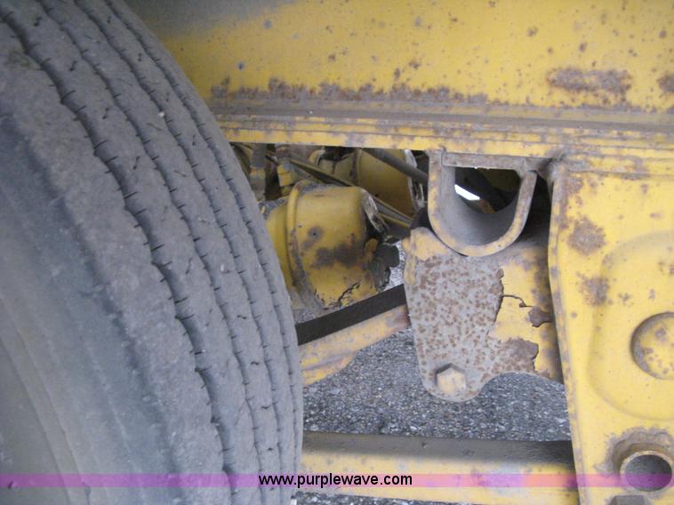 image for item AS9187 1999 Trail King TK50RB-3000 roll back flatbed trailer