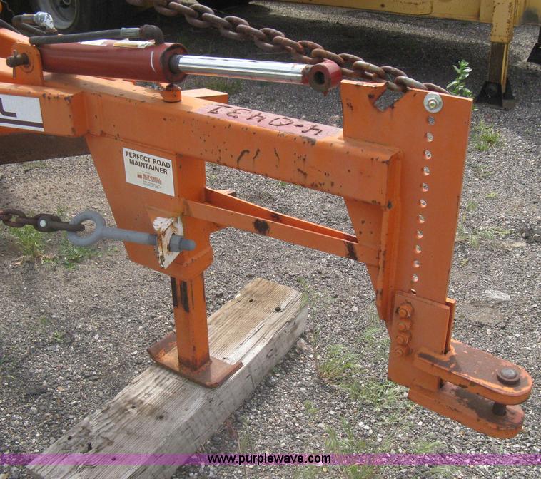 image for item AS9188 2002 Bonnell 272 road maintainer