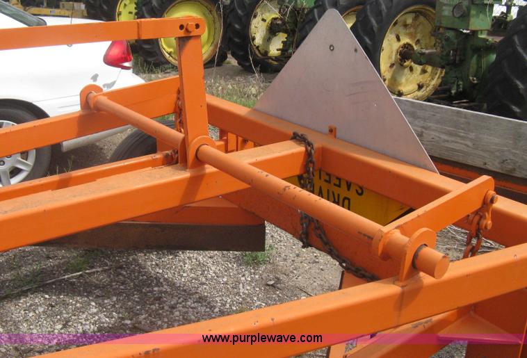 image for item AS9188 2002 Bonnell 272 road maintainer