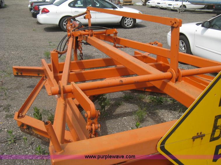 image for item AS9188 2002 Bonnell 272 road maintainer